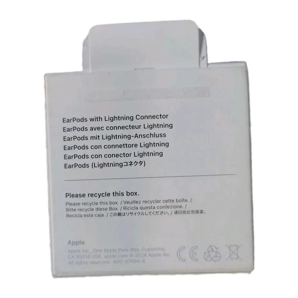 Apple EarPods with Lightning Connector In Ear Canal Headset - White Fast Ship